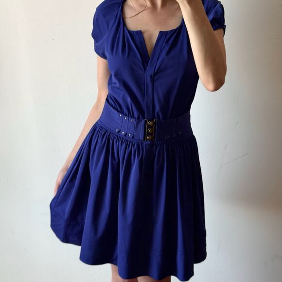 DIANE VON FURSTENBERG Blue Stretchy Cap Sleeve Belted Dress - Picture 2 of 11